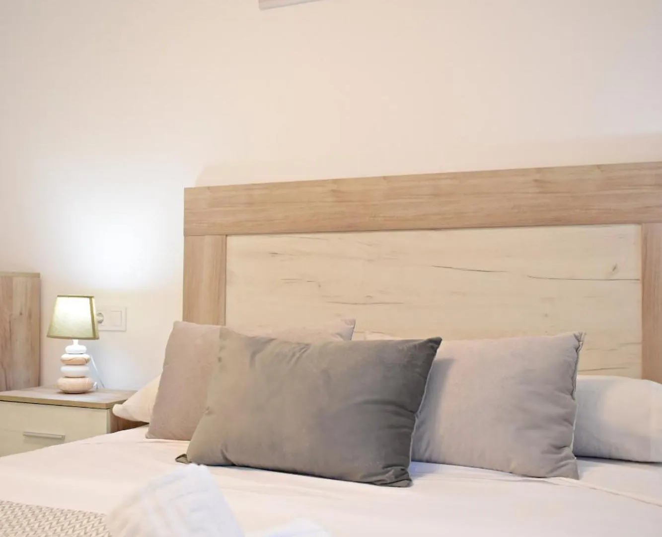 Apartment At La Isla Preciosos Apartamentos Cerca Del Centro De La Ciudad Y De La Playa Malaga