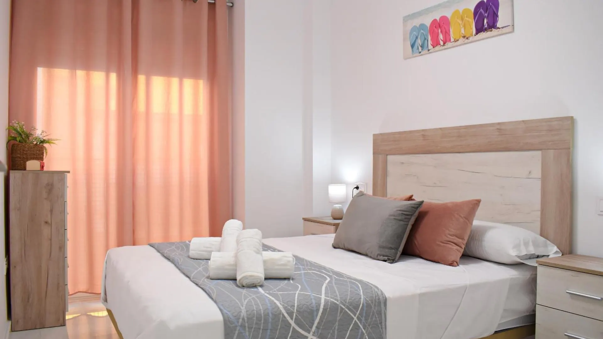 At La Isla Preciosos Apartamentos Cerca Del Centro De La Ciudad Y De La Playa Malaga 0*,  Spain