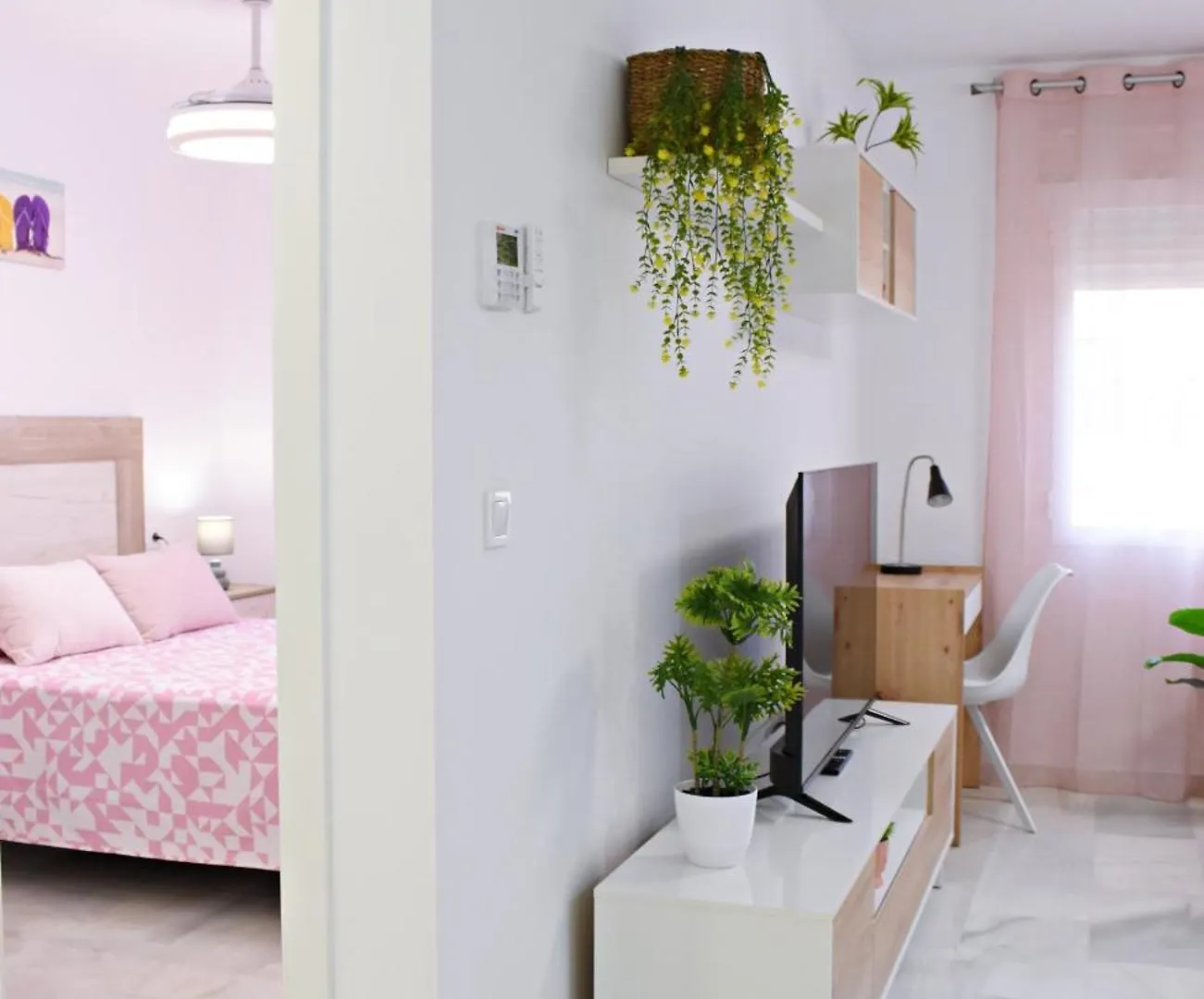 Apartment At La Isla Preciosos Apartamentos Cerca Del Centro De La Ciudad Y De La Playa Malaga Spain