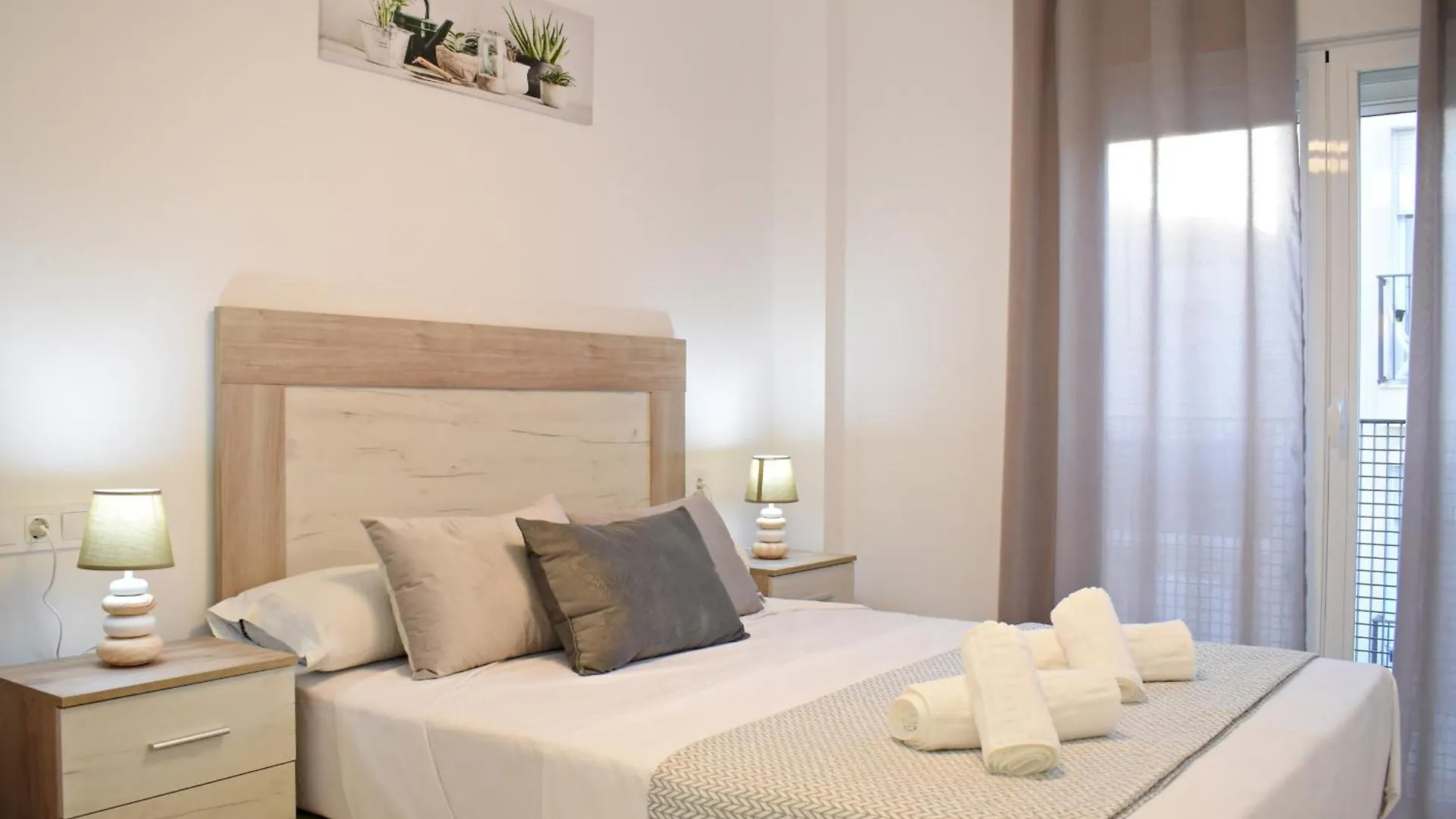 At La Isla Preciosos Apartamentos Cerca Del Centro De La Ciudad Y De La Playa Màlaga Apartmán