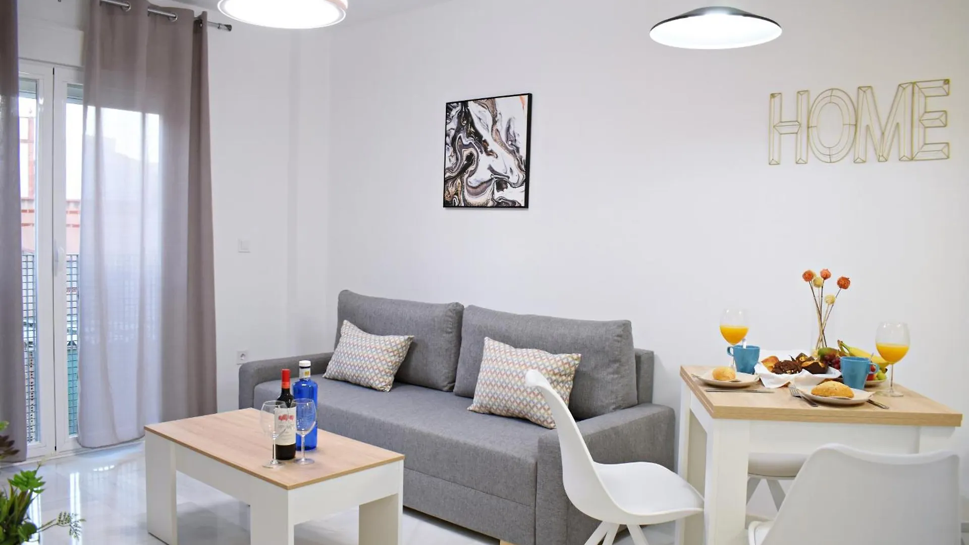 At La Isla Preciosos Apartamentos Cerca Del Centro De La Ciudad Y De La Playa Màlaga 0*,  Španělsko
