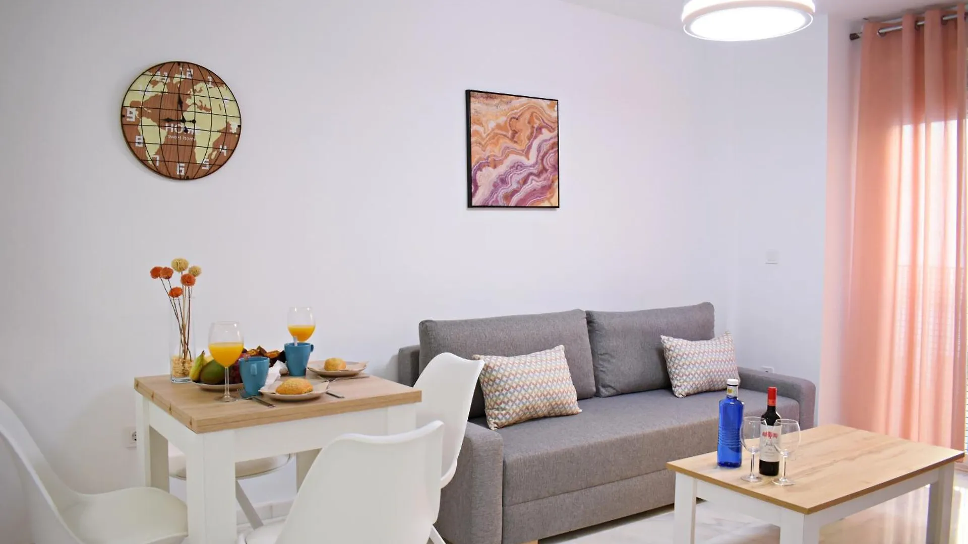 At La Isla Preciosos Apartamentos Cerca Del Centro De La Ciudad Y De La Playa Màlaga
