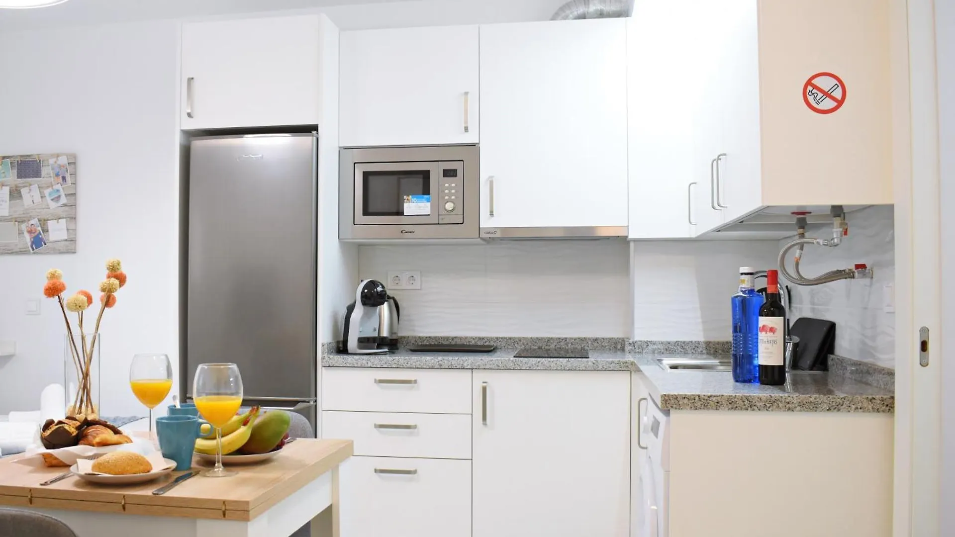 At La Isla Preciosos Apartamentos Cerca Del Centro De La Ciudad Y De La Playa Màlaga Apartmán