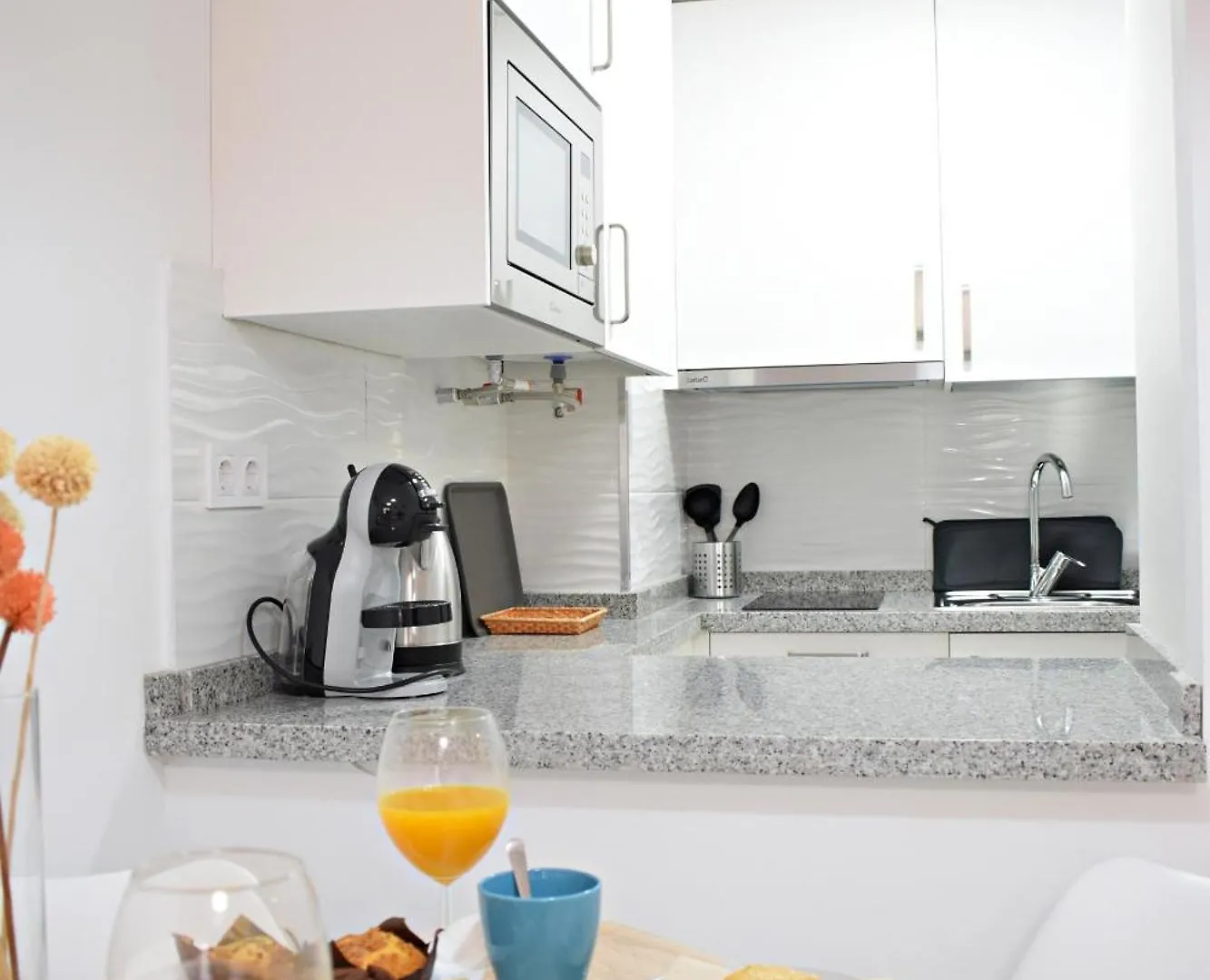 Apartmán At La Isla Preciosos Apartamentos Cerca Del Centro De La Ciudad Y De La Playa Màlaga