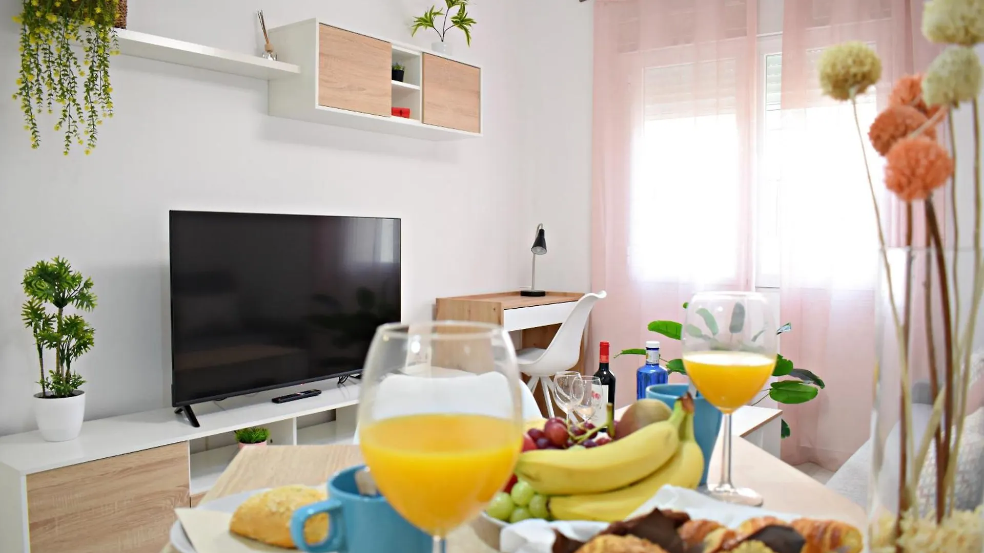 At La Isla Preciosos Apartamentos Cerca Del Centro De La Ciudad Y De La Playa Màlaga Apartmán